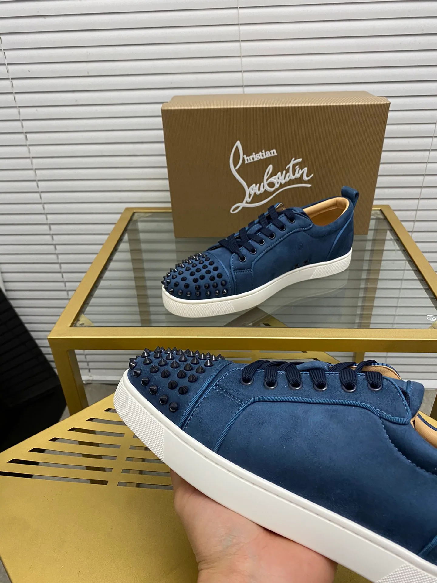 (Customized model) Ex-factory price is 480. christian louboutin (CL red sole shoes) counter series, casual sneakers for couples 📢 📢 📢 Exclusive hot style release 🎈🎈💪 Movable latex feet 👻 Finished outsole line [Proud] 😝Female 35-40# Male 38#-46, global supply😝 [Top version]: Original imported genuine leather upper, top original leather lining, original molded TPU outsole, original 1:1 detail processing, original shoe last,